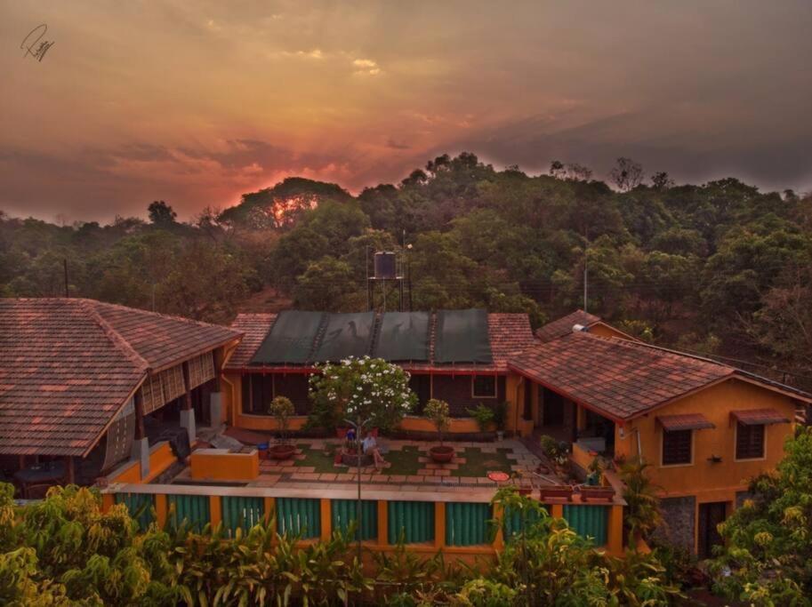 Sohana Eco Retreat Farmhouse - Karjat Chinchavli Kültér fotó